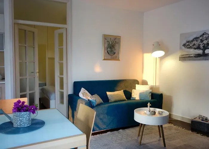 Private  One-Bedroom Apartment