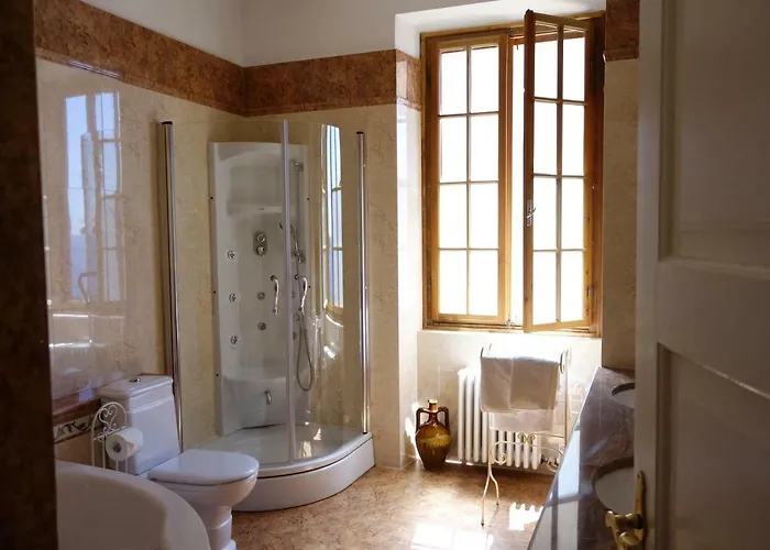 Private  Two-Bedroom Apartment